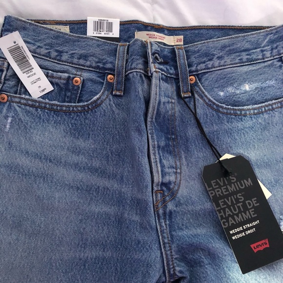 Levi wedgie jeans size 28 - Picture 4 of 5